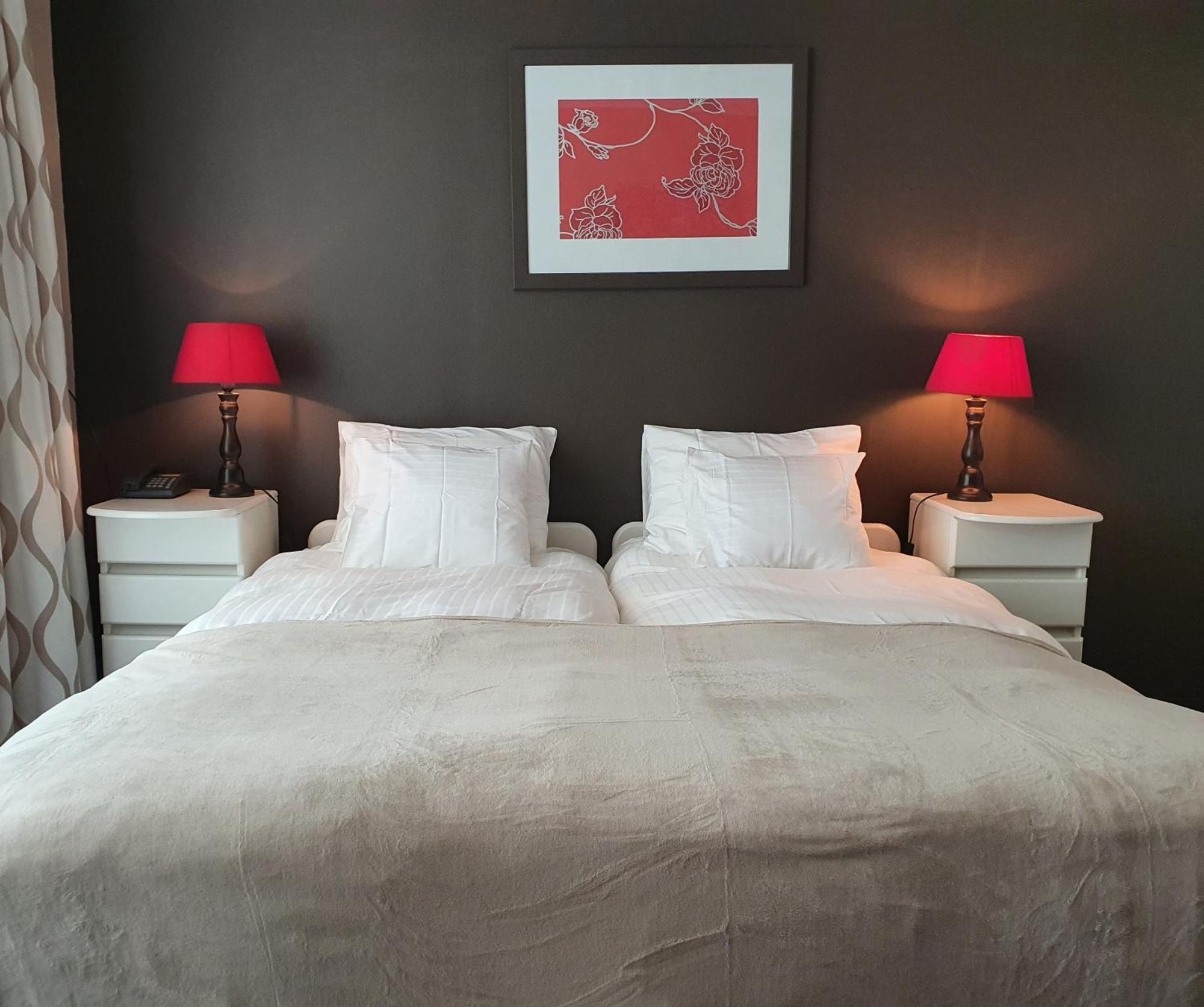 Hotel Martensplek Tiendeveen ภายนอก รูปภาพ